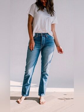 WIESMADE Mid Rise Slim Fit Elise Jeans in Saltwater Wash Size 29 VGUC